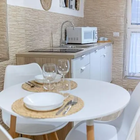 Macarth Modern Centro Napels