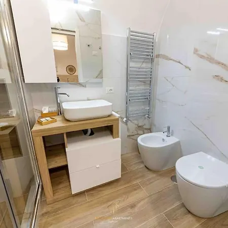 Macarth Modern Centro